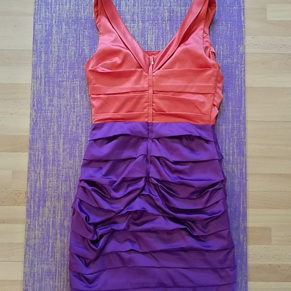 Express dress - Picture 4 of 5